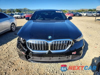 Piąte zdjęcie samochodu w środku: 2024 BMW I5 EDRIVE 40 VIN:WBY33FK02RCS21145 - miniatura