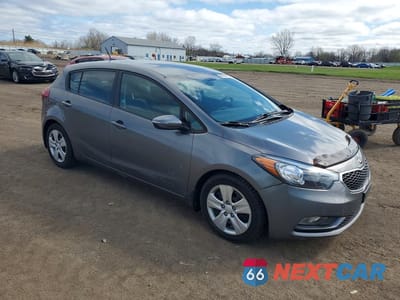 Czwarte zdjęcie samochodu z boku: 2016 KIA FORTE5 LX VIN:KNAFK5A84G5537826 - miniatura