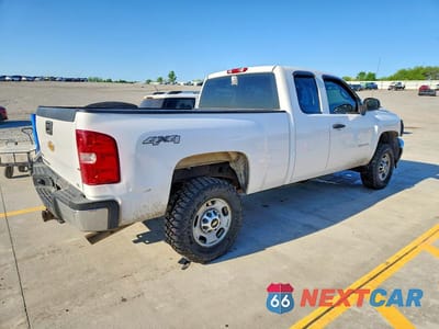 Trzecie zdjęcie samochodu z tyłu: 2011 CHEVROLET 2500 HD VIN:1GC2KVCG0BZ217068 - miniatura