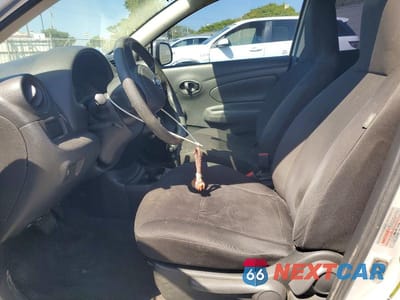 Zdjęcie 7 z 13 samochodu: 2013 NISSAN VERSA 1.6 S VIN:3N1CN7AP1DL821249 - miniatura