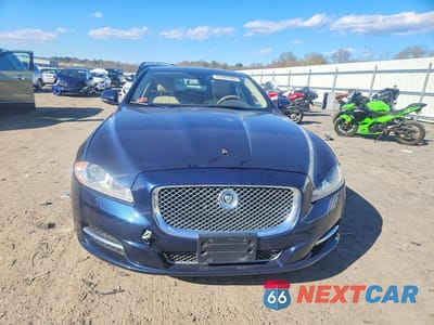 Piąte zdjęcie samochodu w środku: 2013 JAGUAR XJ VIN:SAJWJ1CD7D8V47268 - miniatura