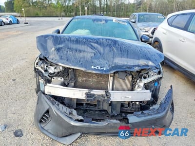 Piąte zdjęcie samochodu w środku: 2022 KIA K5 LXS VIN:5XXG14J25NG135841 - miniatura