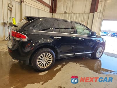 Trzecie zdjęcie samochodu z tyłu: 2011 LINCOLN MKX VIN:2LMDJ6JK4BBJ02968 - miniatura