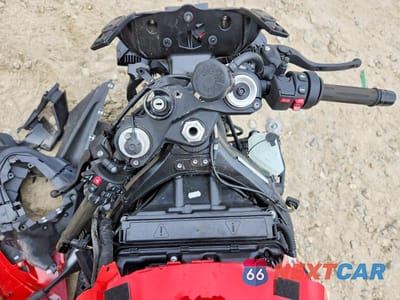 Zdjęcie 7 z 9 samochodu: 2024 BMW S 1000 RR VIN:WB10E6309R6J83504 - miniatura