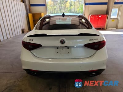 Zdjęcie 6 z 11 samochodu: 2017 ALFA ROMEO GIULIA TI VIN:ZARFAECN9H7537907 - miniatura