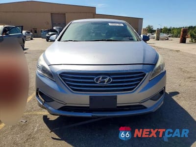 Piąte zdjęcie samochodu w środku: 2017 HYUNDAI SONATA SE VIN:5NPE24AFXHH506301 - miniatura