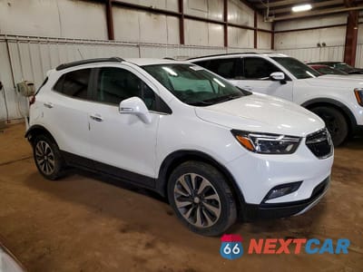 Czwarte zdjęcie samochodu z boku: 2018 BUICK ENCORE ESSENCE VIN:KL4CJGSB7JB665141 - miniatura