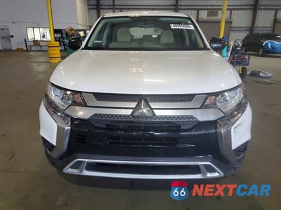 Piąte zdjęcie samochodu w środku: 2020 MITSUBISHI OUTLANDER ES VIN:JA4AD2A34LZ027435 - miniatura