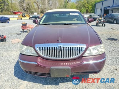 Piąte zdjęcie samochodu w środku: 2006 LINCOLN TOWN CAR DESIGNER VIN:1LNHM83V26Y647423 - miniatura