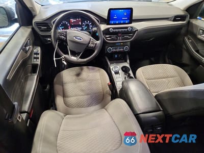 Zdjęcie 8 z 13 samochodu: 2021 FORD ESCAPE SE VIN:1FMCU0G67MUA85568 - miniatura