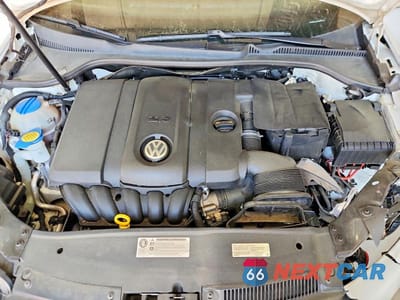 Zdjęcie 11 z 12 samochodu: 2014 VOLKSWAGEN JETTA S VIN:3VWPP7AJ7EM605242 - miniatura