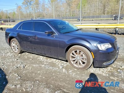 Czwarte zdjęcie samochodu z boku: 2016 CHRYSLER 300 LIMITED VIN:2C3CCARG9GH314122 - miniatura