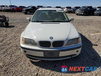 Piąte zdjęcie samochodu w środku: 2005 BMW 325 I VIN:WBAET37445NJ86978 - miniatura