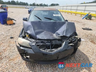 Piąte zdjęcie samochodu w środku: 2004 MAZDA 3 I VIN:JM1BK12F441126825 - miniatura