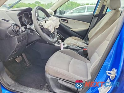 Zdjęcie 7 z 12 samochodu: 2019 TOYOTA YARIS L VIN:3MYDLBYV9KY523953 - miniatura