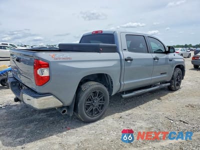 Trzecie zdjęcie samochodu z tyłu: 2019 TOYOTA TUNDRA CREWMAX SR5 VIN:5TFEY5F14KX251691 - miniatura