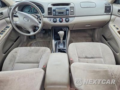 Zdjęcie 8 z 12 samochodu: 2002 TOYOTA CAMRY LE VIN:4T1BE32K72U016293 - miniatura