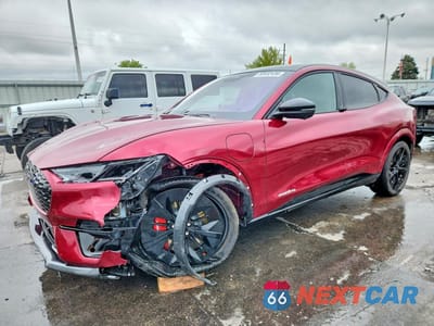 2025 FORD MUSTANG MACH-E GT 3FMTK4SX0SMA13643 - główne zdjęcie licytacji z USA - miniatura