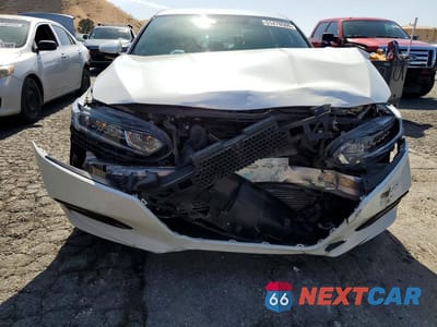 Piąte zdjęcie samochodu w środku: 2018 HONDA ACCORD SPORT VIN:1HGCV1F35JA170177 - miniatura
