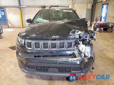 Piąte zdjęcie samochodu w środku: 2024 JEEP COMPASS LATITUDE LUX VIN:3C4NJDFN2RT130097 - miniatura