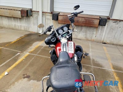Zdjęcie 6 z 8 samochodu: 2010 HARLEY-DAVIDSON FLHTCU VIN:1HD1FC410AB672541 - miniatura