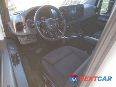 Zdjęcie 8 z 13 samochodu: 2020 MERCEDES BENZ SPRINTER 1500 VIN:W1Y70BGYXLT036766 - miniatura