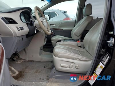 Zdjęcie 7 z 12 samochodu: 2011 TOYOTA SIENNA XLE 8-PASSENGER VIN:5TDYK3DC4BS075951 - miniatura