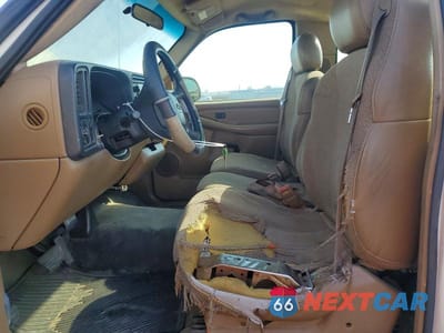 Zdjęcie 7 z 11 samochodu: 2000 CHEVROLET SILVERADO C1500 VIN:1GCEC14W8YE200396 - miniatura