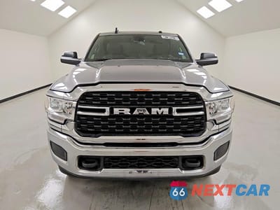 Piąte zdjęcie samochodu w środku: 2022 RAM 2500 BIG HORN VIN:3C6UR5DL7NG423029 - miniatura
