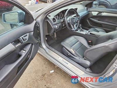 Zdjęcie 8 z 12 samochodu: 2014 MERCEDES-BENZ C 250 VIN:WDDGJ4HB7EG292484 - miniatura