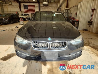 Piąte zdjęcie samochodu w środku: 2017 BMW 330 XI VIN:WBA8D9C3XHA011124 - miniatura