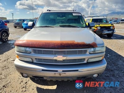 Piąte zdjęcie samochodu w środku: 2005 CHEVROLET SUBURBAN K1500 VIN:3GNFK16ZX5G129003 - miniatura