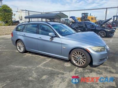 Czwarte zdjęcie samochodu z boku: 2009 BMW 328 XIT VIN:WBAUU33509A540256 - miniatura