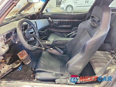 Zdjęcie 7 z 11 samochodu: 1981 CHEVROLET CAMARO VIN:1G1AP87L2BN129242 - miniatura