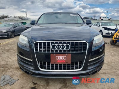 Piąte zdjęcie samochodu w środku: 2014 AUDI Q7 PREMIUM PLUS VIN:WA1LGAFE5ED013838 - miniatura