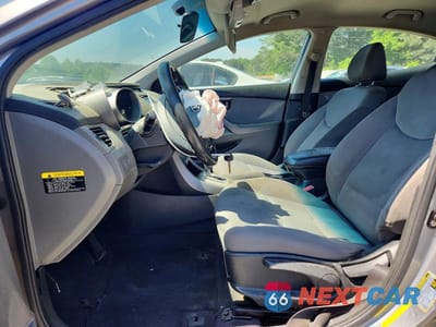 Zdjęcie 7 z 12 samochodu: 2011 HYUNDAI ELANTRA GLS VIN:KMHDH4AE3BU128557 - miniatura