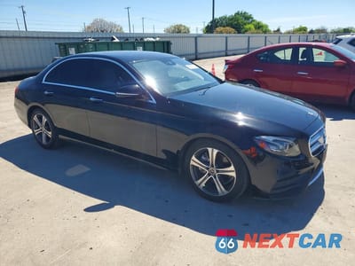 Czwarte zdjęcie samochodu z boku: 2018 MERCEDES-BENZ E 300 VIN:WDDZF4JB0JA368015 - miniatura