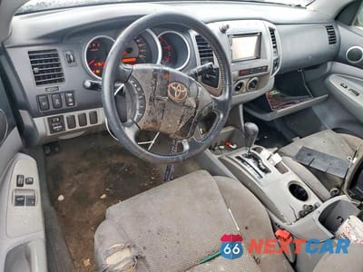 Zdjęcie 8 z 12 samochodu: 2006 TOYOTA TACOMA ACCESS CAB VIN:5TEUU42N56Z274387 - miniatura