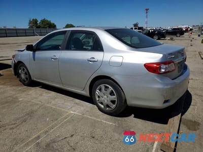 Drugie zdjęcie samochodu z przodu: 2013 TOYOTA COROLLA LE VIN:5YFBU4EE2DP155489 - miniatura