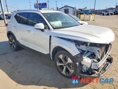 Czwarte zdjęcie samochodu z boku: 2024 VOLVO XC40 CORE VIN:YV4L12UK4R2202338 - miniatura