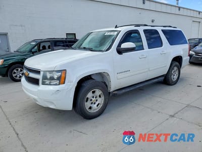 2014 CHEVROLET SUBURBAN K1500 LT 1GNSKJE79ER192625 - główne zdjęcie licytacji z USA - miniatura