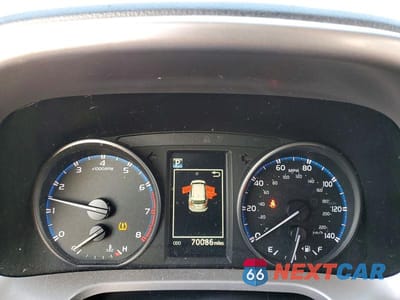 Zdjęcie 9 z 13 samochodu: 2018 TOYOTA RAV4 LE VIN:JTMZFREV1JJ197481 - miniatura