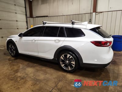 Drugie zdjęcie samochodu z przodu: 2018 BUICK REGAL TOURX PREFERRED VIN:W04GU8SX7J1160684 - miniatura