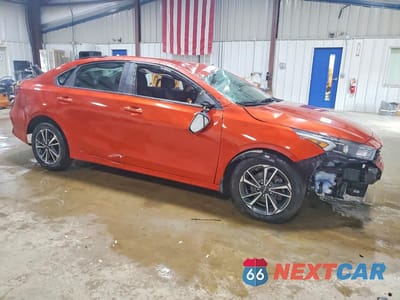 Czwarte zdjęcie samochodu z boku: 2023 KIA FORTE LXS VIN:3KPF24AD2PE511286 - miniatura