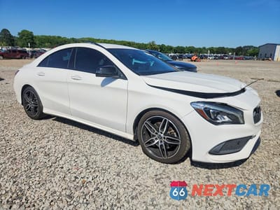 Czwarte zdjęcie samochodu z boku: 2019 MERCEDES-BENZ CLA 250 4MATIC VIN:WDDSJ4GB1KN722013 - miniatura