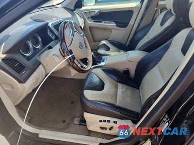 Zdjęcie 7 z 13 samochodu: 2013 VOLVO XC60 T6 VIN:YV4902DZ2D2428767 - miniatura
