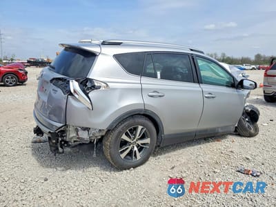 Trzecie zdjęcie samochodu z tyłu: 2018 TOYOTA RAV4 XLE VIN:2T3WFREV2JW441496 - miniatura