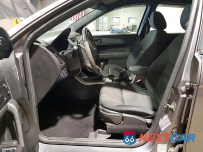 Zdjęcie 7 z 12 samochodu: 2010 FORD FOCUS SE VIN:1FAHP3FNXAW237649 - miniatura