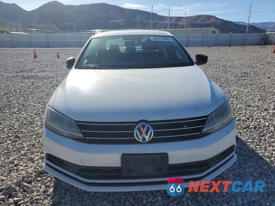 Piąte zdjęcie samochodu w środku: 2015 VOLKSWAGEN JETTA BASE VIN:3VW2K7AJ2FM226028 - miniatura