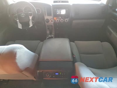 Zdjęcie 8 z 14 samochodu: 2016 TOYOTA SEQUOIA SR5 VIN:5TDZY5G10GS061125 - miniatura